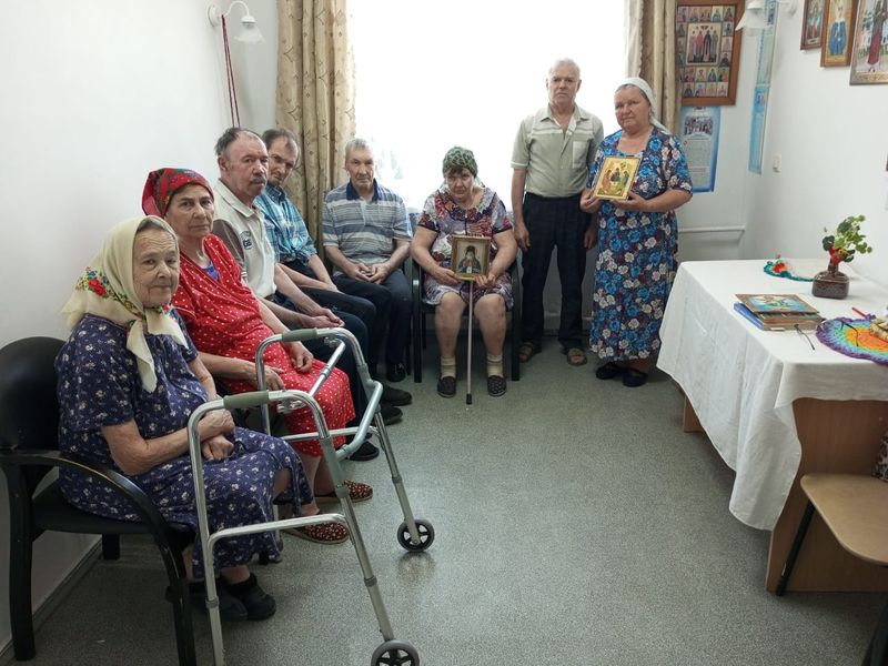 Беседа о Троице в доме престарелых поселка Садовый