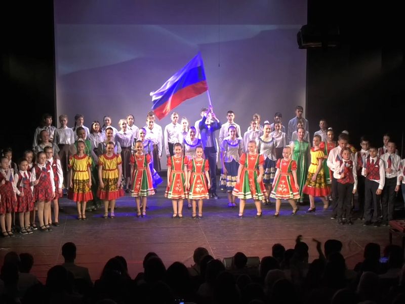 Протоиерей Роман Амплеев принял участие в отчетном концерте «Детской школы искусств»