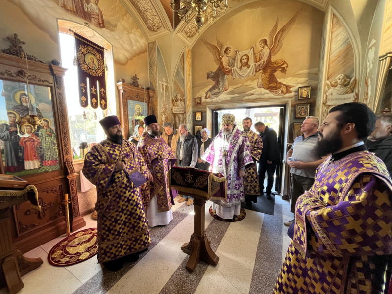 Божественная литургия в храме святых мучениц Веры, Надежды, Любови и матери их Софии в станице Багаевской