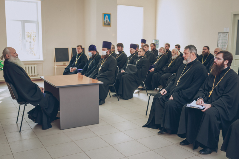 В Шахтинской епархии продолжаются семинары по практическим вопросам современного пастырского служения