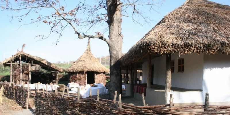 ЖИЗНЬ СВЯЩЕННОМУЧЕНИКА КОНСТАНТИНА СЫРБУ