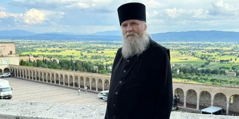 «ПОМОГАЕМ ДРУГ ДРУГУ НЕ ПОТОМУ, ЧТО МЫ ТАКИЕ ХОРОШИЕ. А ПОТОМУ, ЧТО ТАКОВА ВОЛЯ БОЖИЯ»