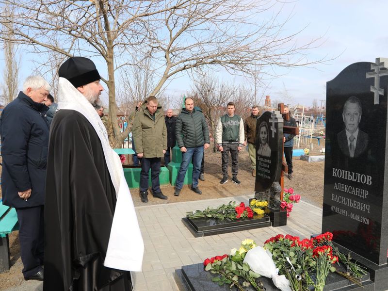 Преосвященнейший епископ Симон совершил заупокойную литию по благотворителю многих храмов Шахтинской епархии А.В. Копылову