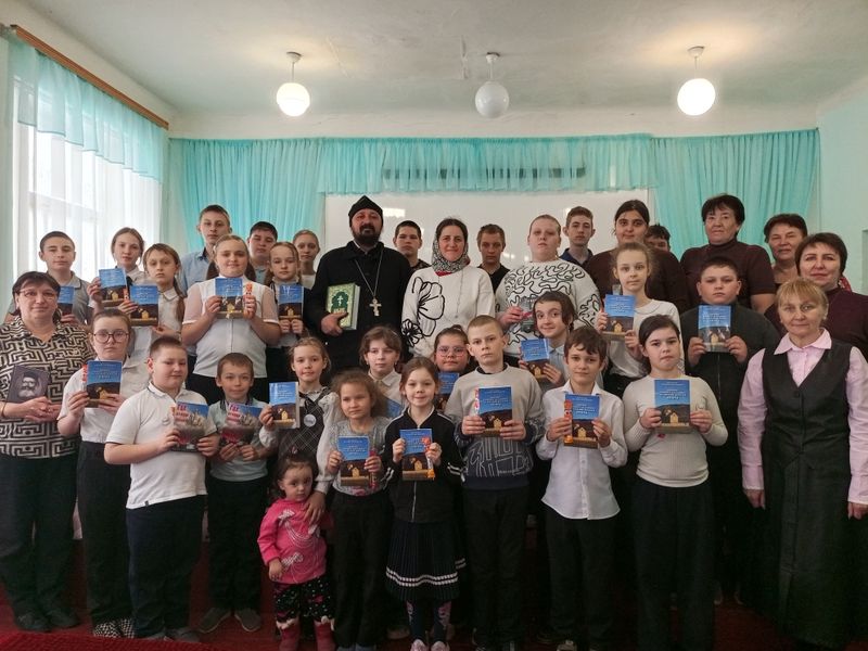 В Сариновской школе прошла встреча ко Дню православной книги
