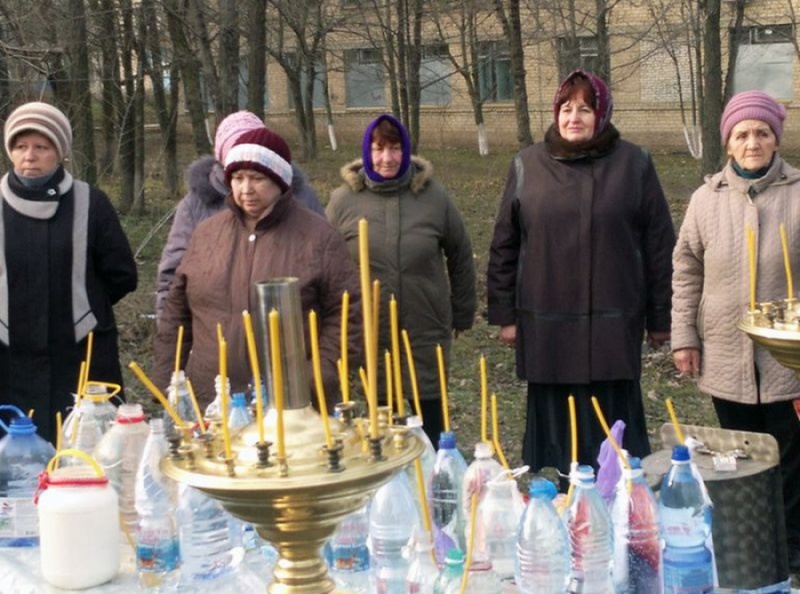 В престольный праздник прихода Иосифа Обручника пос. Артем состоялся первый молебен с водосвятием