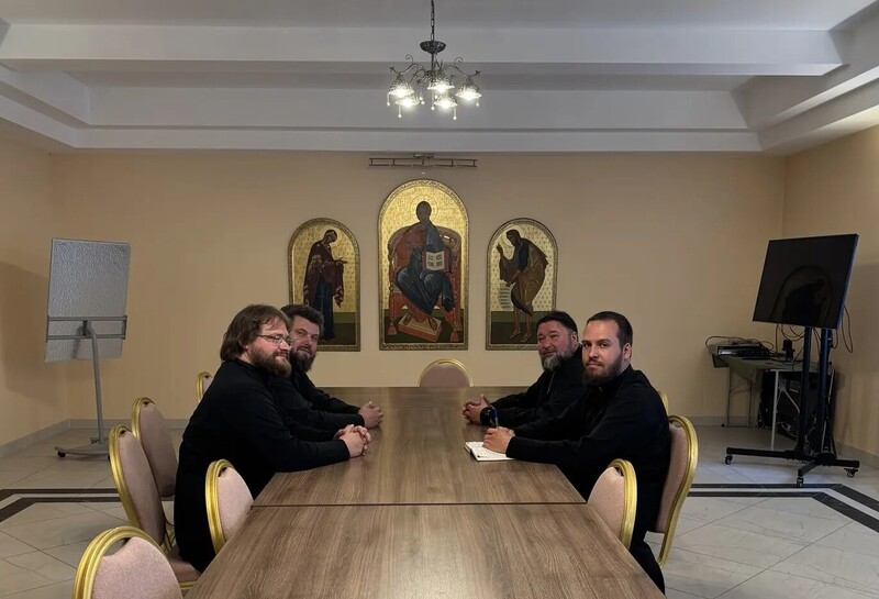 Председатель миссионерского отдела Шахтинской епархии провёл в Москве рабочую встречу с коллегами из других епархий