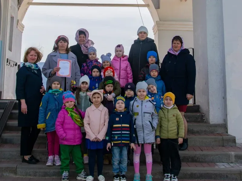 Хорошая традиция – на светлой седмице приводить детей в храм
