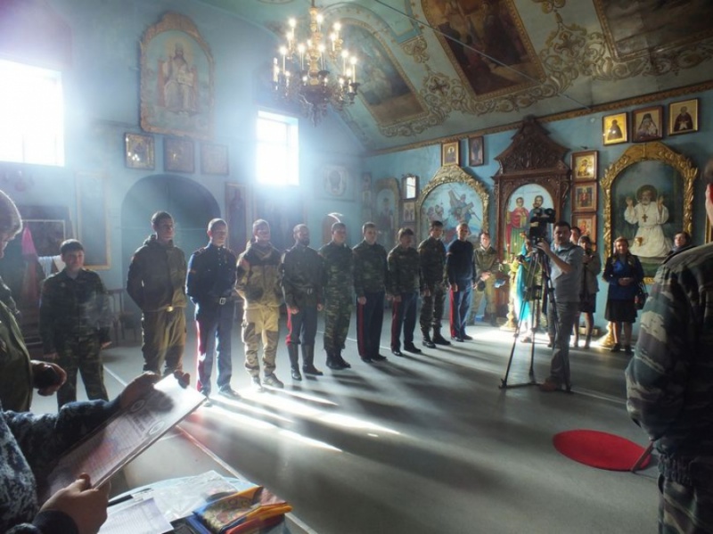 В храме Покрова Пресвятой Богородицы города Шахты состоялась присяга казаков
