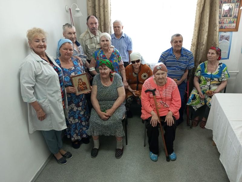 В доме престарелых поселка Садовый прошло очередное занятие по Закону Божьему