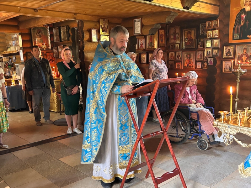 В храме в честь иконы Божией Матери Одигитрия посёлка Таловый отслужили молебен о сохрание творения Божия