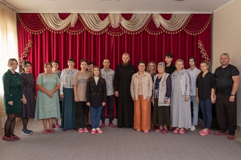 В Покровском кафедральном соборе состоялась встреча руководителя духовно-просветительского центра с родителями воспитанников воскресной школы «Покров»