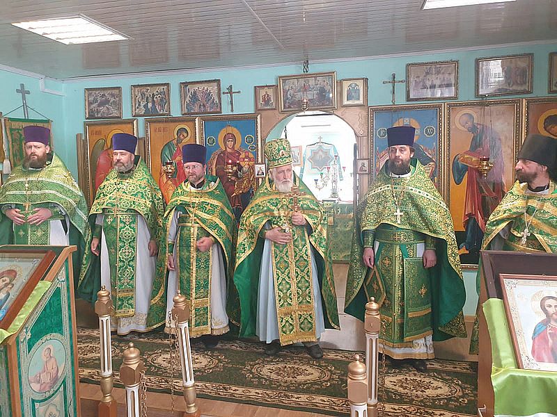 Престольный праздник в храме Святой Троицы поселка Наклонная