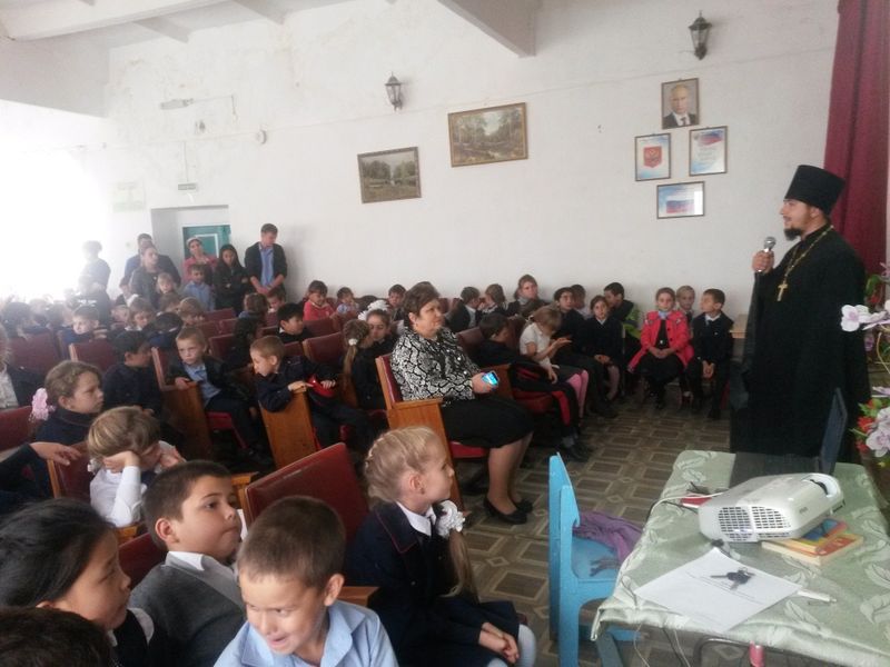 Праздник Покрова Пресвятой Богородицы отметили в Елкинской СОШ