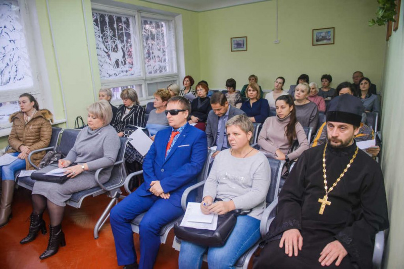 Протоиерей Сергий Яценко принял участие в мероприятии, посвященном декаде инвалидов в г. Шахты