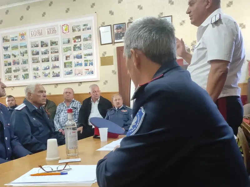 Духовник Донецкого округа ВКО ВВД принял участие в работе Большого Круга ГКО «Зверевское»