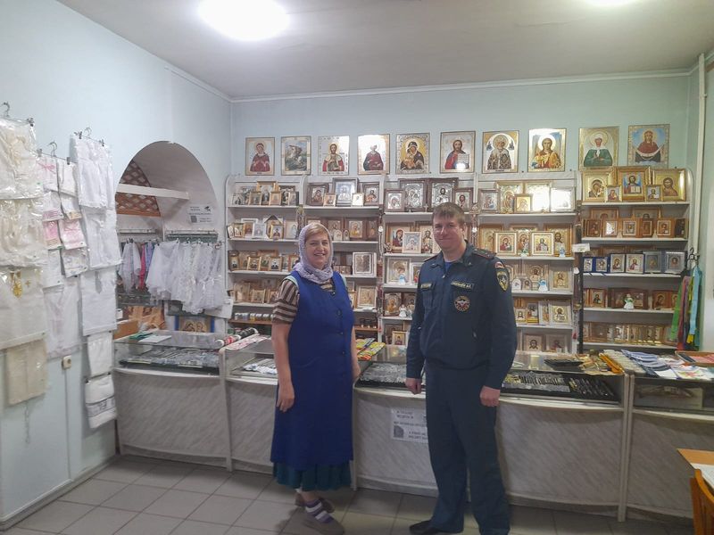 В Новошахтинском благочинии прошел профилактический визит сотрудников Главного управления МЧС России