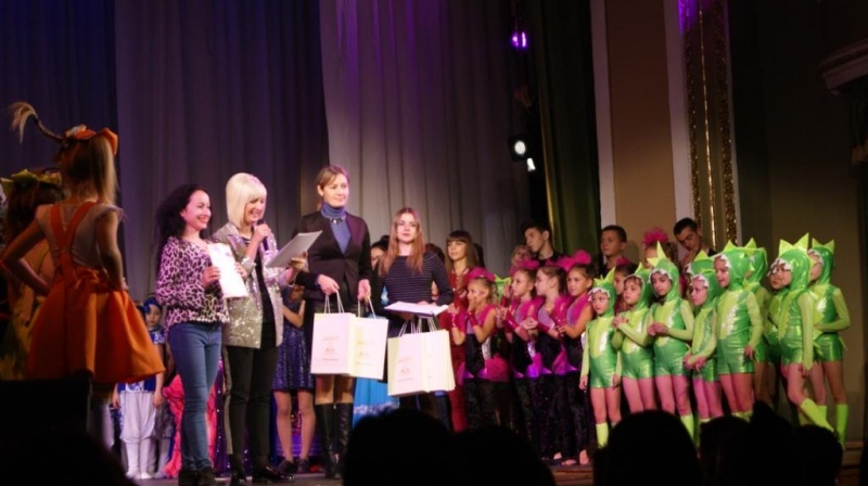 В драматическом театре г. Шахты состоялся Гала-концерт городского молодежного конкурса «Город начинается с меня!», организованный Отделом по молодежной политике Администрации г. Шахты и шахтинского Департаментом культуры