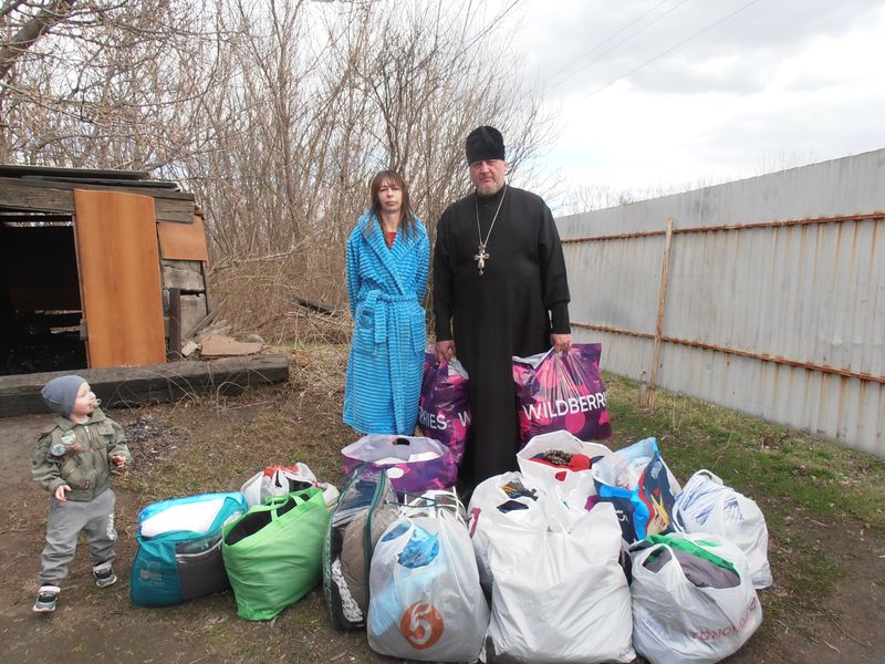 «Путь Добра»: волонтеры Каменска-Шахтинского доставили помощь нуждающимся в отдаленные села