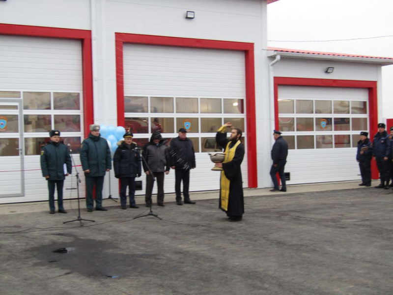 Иерей Владимир Молородов совершил чин освящения 240-й пожарной части