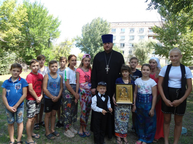 В храме Почаевской иконы Божией Матери г. Каменск-Шахтинский впервые приступили к таинству Исповеди воспитанники воскресной школы «Радость»