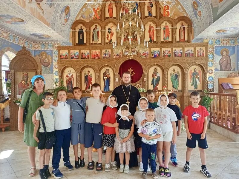Духовно-нравственная беседа с учащимися казачьей школы в станице Краснокутской