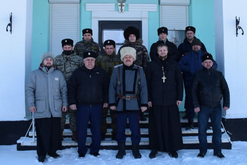 В храме великомученика и целителя Пантелеимона прошла встреча с казаками Гуковского юрта