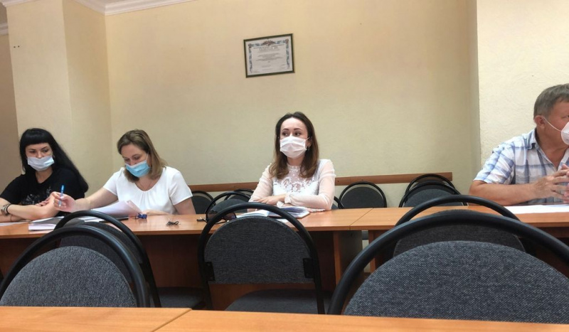 Благочинный приходов Донецкого округа принял участие в заседании общественного совета при Администрации г. Донецка.