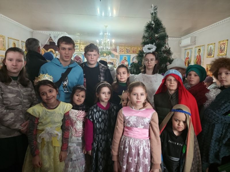 В селе Первомайском воспитанники воскресной школы показали Рождественскую сценку «Вифлеем»