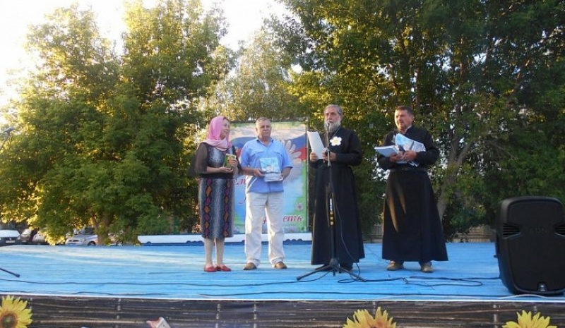 В станице Вешенской прошел праздник семьи, любви и верности