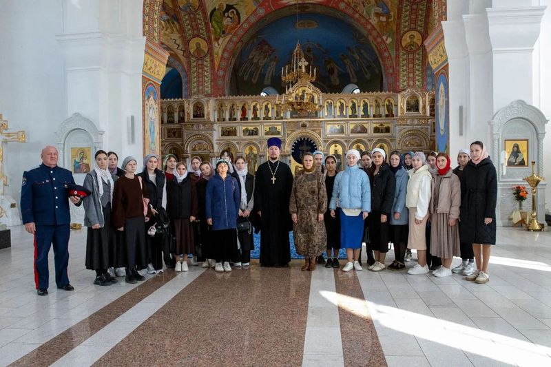 Студенты педколледжа совершили паломническую поездку в Серафимович