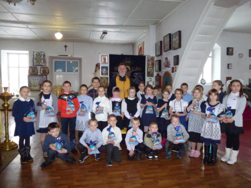 В храме хутора Тубянский прошел рождественский праздник