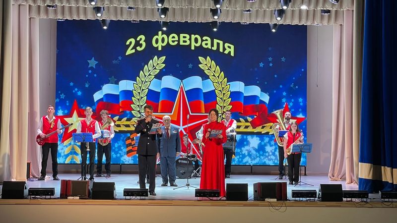 В Донецке провели концерт ко Дню защитника Отечества