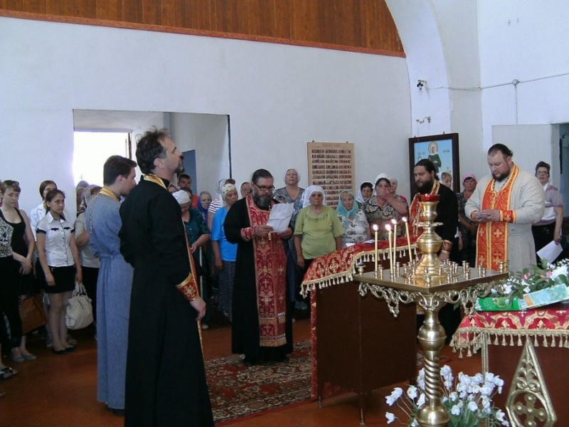 В Чертковском районе состоялся автопробег по храмам района в честь 700-летия со дня рождения преподобного Сергия Радонежского