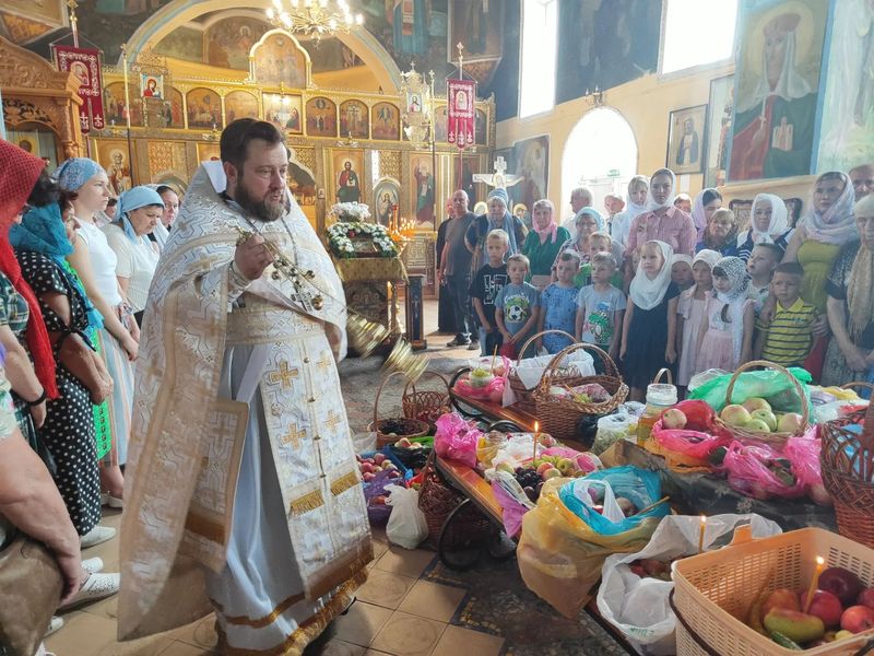 В праздник Преображения Господня воспитанники детского сада «Ромашка» посетили храм Святого Апостола Андрея Первозванного