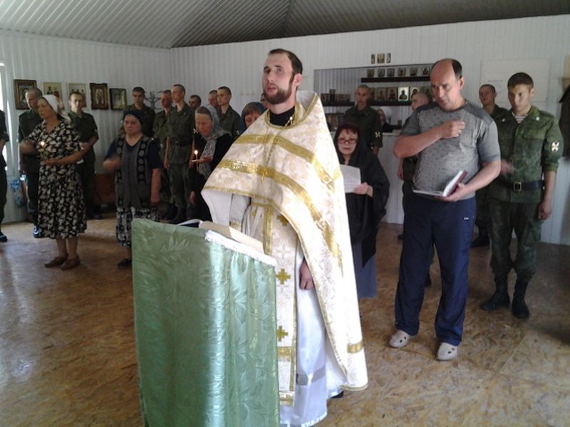Панихида по погибшим в Великой Отечественной войне совершена в храме святого благоверного князя Александра Невского г. Шахты