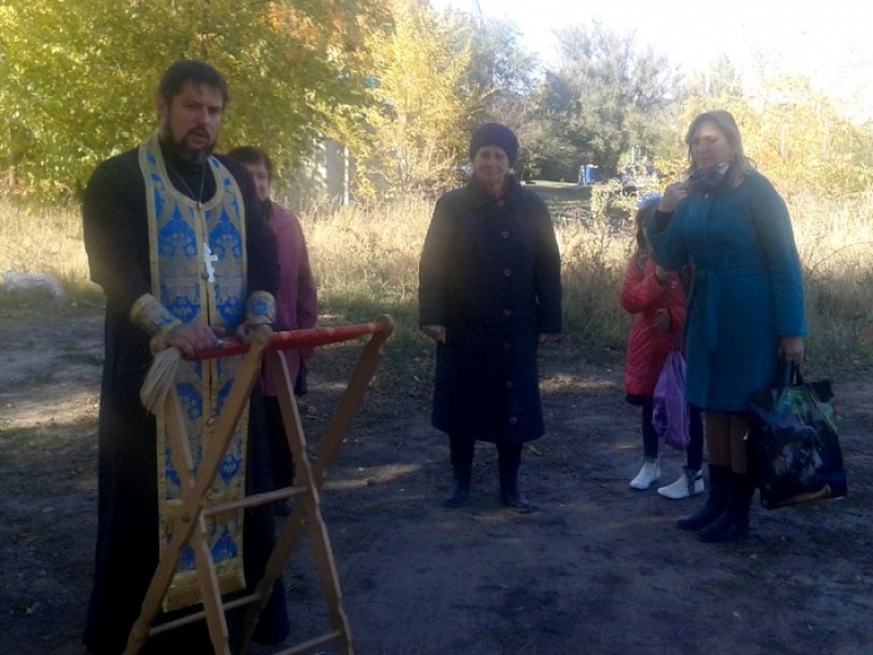 В праздник Покрова Пресвятой Богородицы на месте будущего храма праведного Иосифа Обручника г. Шахты совершен молебен