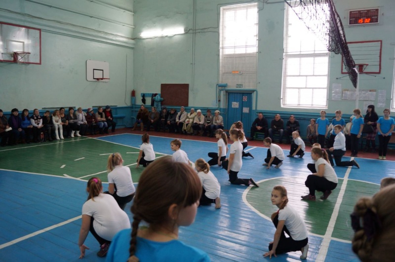 Представитель Женсовета Шахтинской епархии приняла участие в родительском собрании школы ст. Манычской