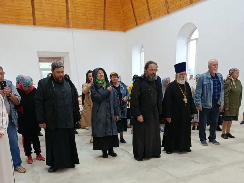 Прихожане Вознесенского храма города Шахты совершили традиционное паломничество в епархиальный Покровский монастырь