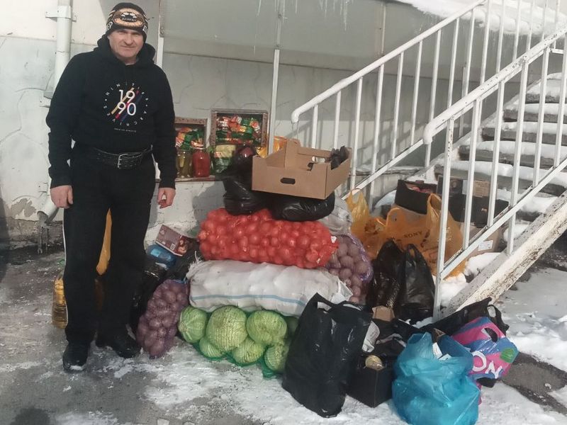 Донецкое и Тарасовское благочиния доставили продукты в Донскую духовную семинарию для будущих пастырей