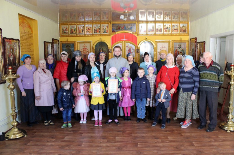 В храме святителя Николая Чудотворца сл. Кашары прошел утренник, посвященный празднованию Светлого Христова Воскресения