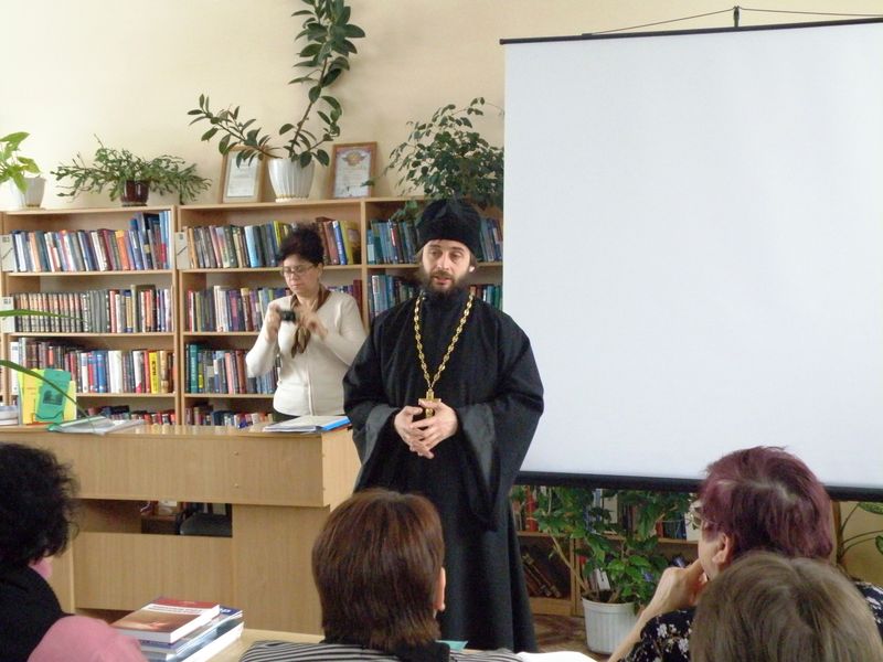 В Межпоселенческой центральной библиотеке п. Каменоломни Нижнедонского благочиния прошёл семинар для работников библиотек