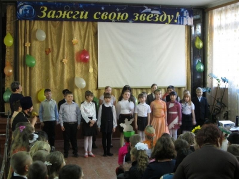 Настоятель храма благоверного князя Александра Невского г. Шахты иерей Георгий Болоцков посетил Праздник Осени