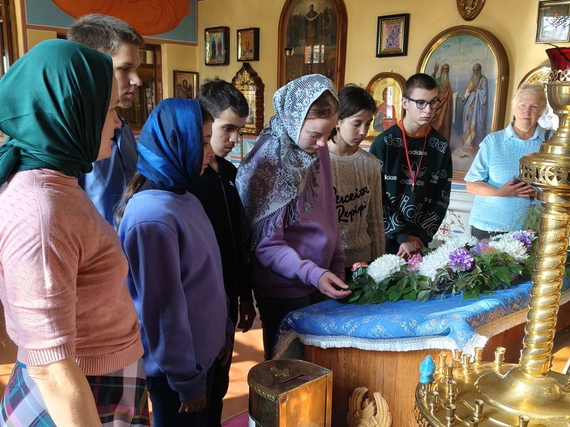 Экскурсия воспитанников ГКОУ РО «Колушкинской специальной школы-интерната» в храме Владимирской иконы Божией Матери хутора Можаевка   
