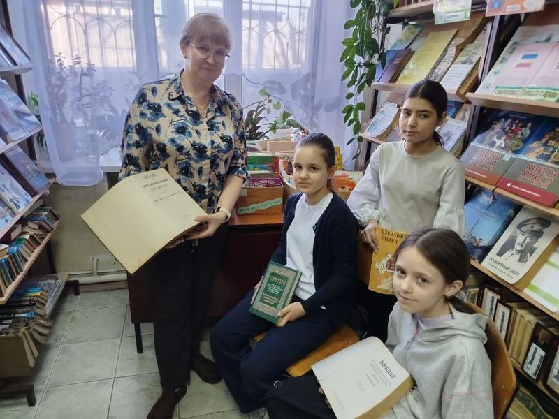 В храме Святителя Николая Чудотворца прошла встреча учебно-воспитательной группы «Радоница» с миром православной книги