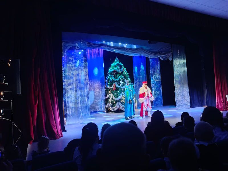 Рождественский подарок  драматического театра города Новошахтинска