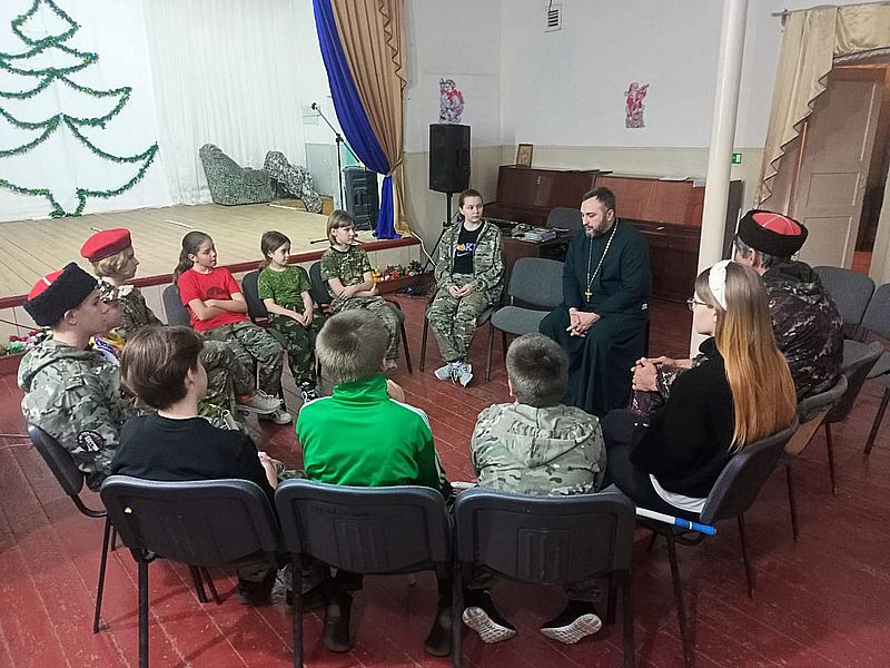 Иерей Сергий Липень встретился с воспитанниками КДМО (Донцы)