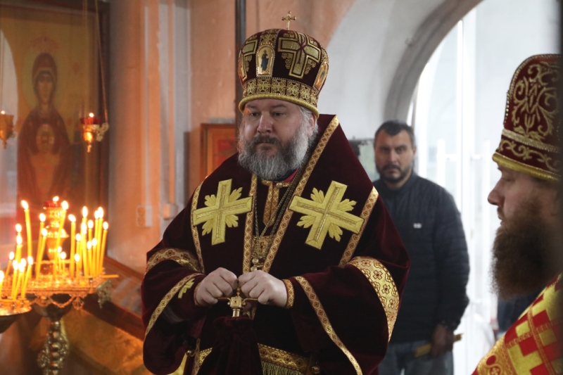 В престольный день Преосвященнейший епископ Симон совершил Божественную литургию в храме святой Параскевы станицы Манычской