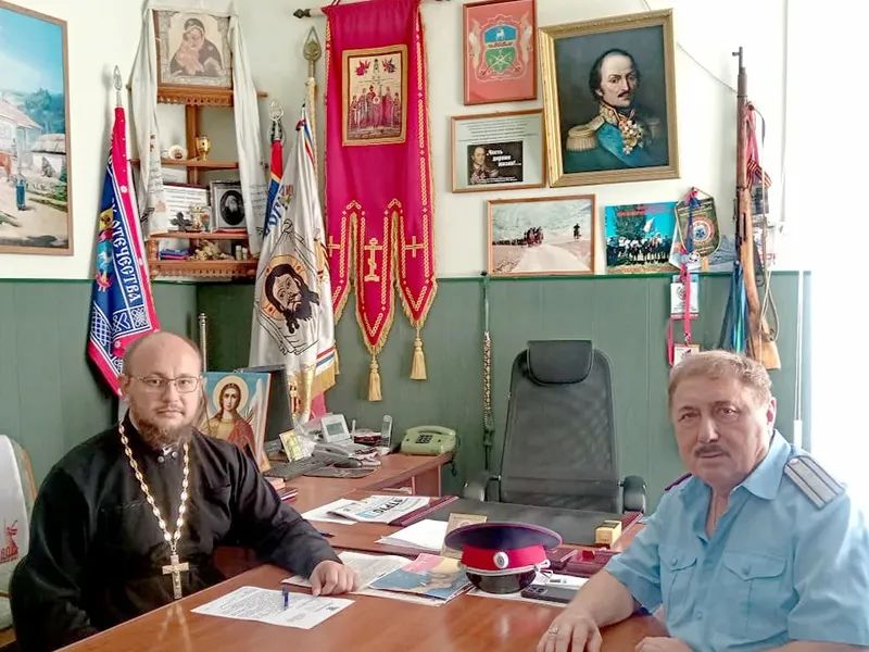 В штабе Донецкого округа прошла встреча с новым руководителем епархиального отдела по взаимодействию с казачеством