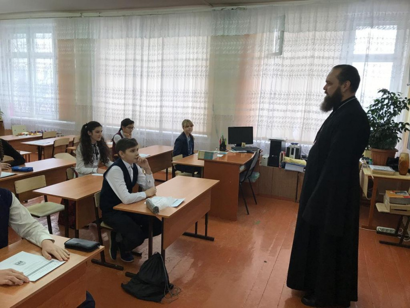 В городе Миллерово в школе № 1 проведен муниципальный тур общероссийской олимпиады по основам православной культуры «Русь святая, храни веру православную»