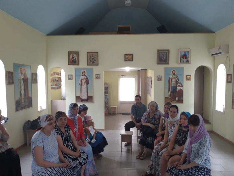 Иерей Сергий Болоцков провел встречу с прихожанами храма праведного Иосифа Обручника г. Шахты